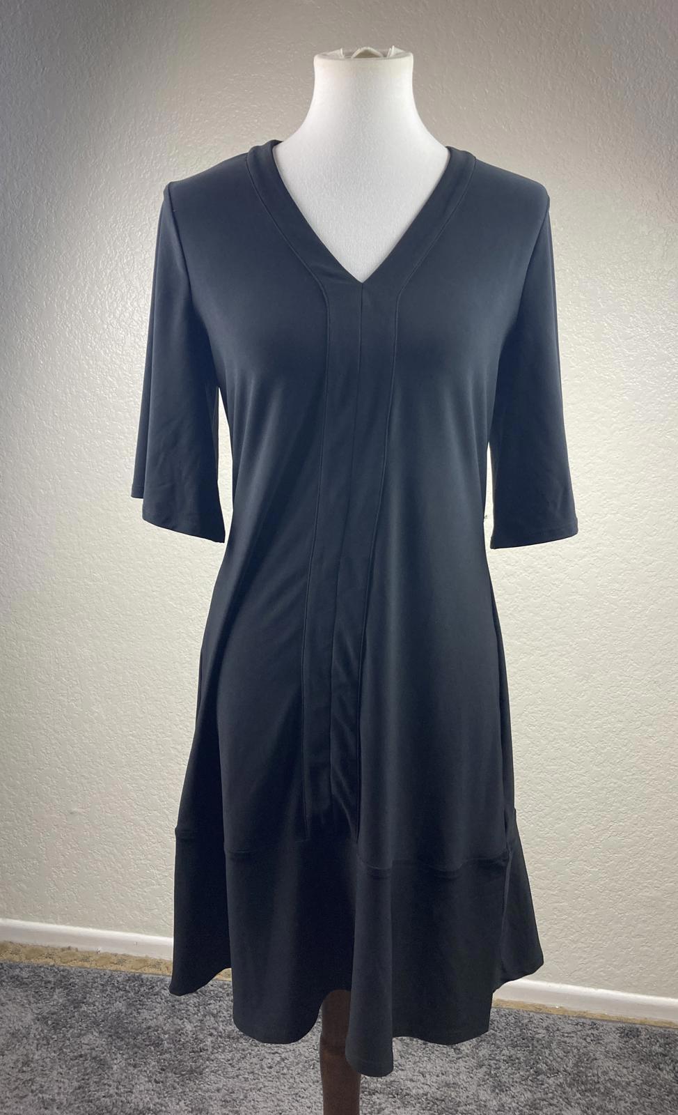 White House Black Market Dress Black V-Neck Short Sleeve Size S