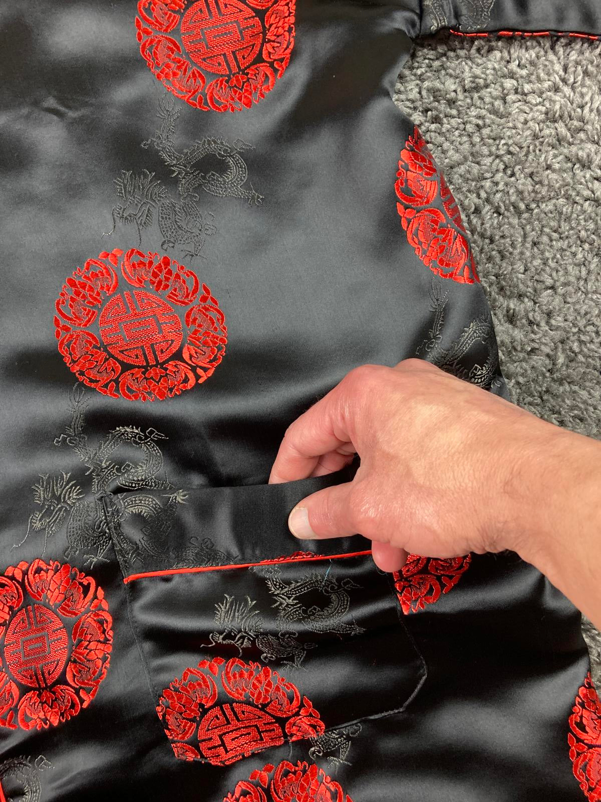 Double Peach Silk Kimono Robe Black Red Dragon Size Small Missing Sash