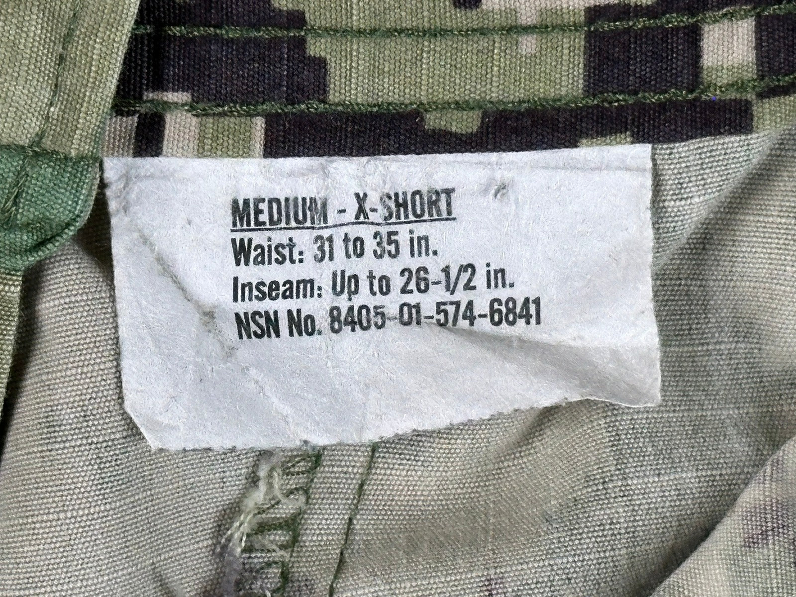 US Navy NWU Type III AOR2 Digital Camo Cargo Military Trousers Medium X-Short