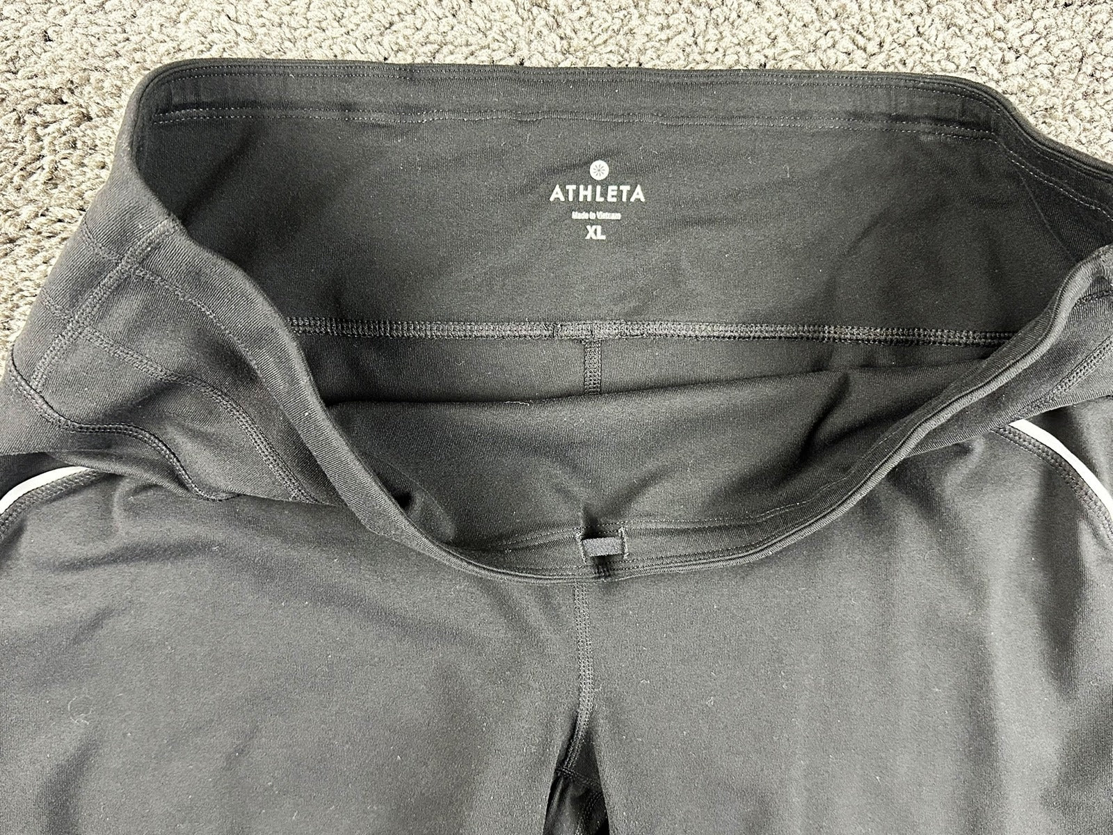 Athleta Relay Capri Leggings Black Womens XL Reflective Running Pants Workout