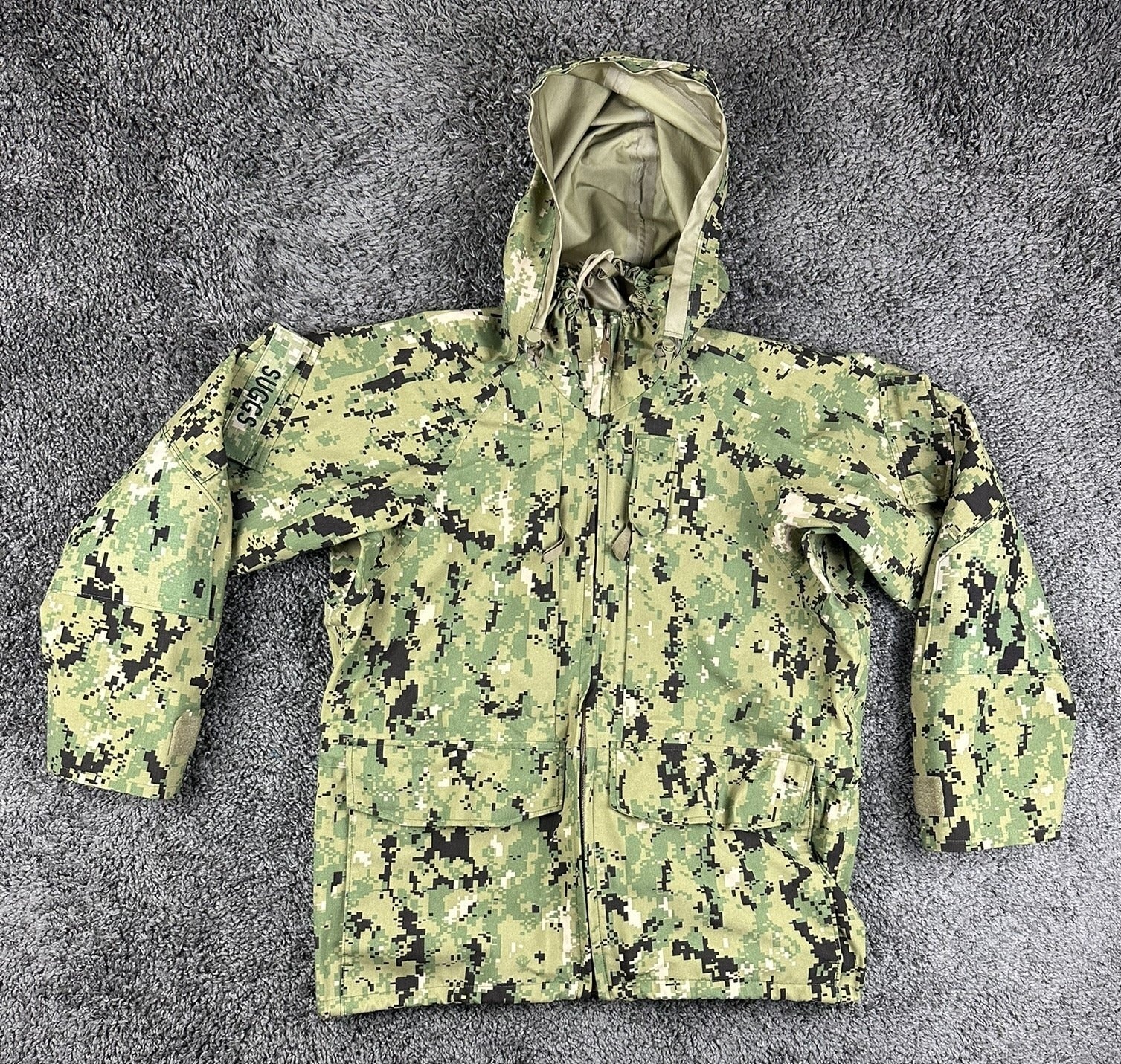 US Navy NWU Type III AOR2 Parka Small X-Short Waterproof Camo Jacket