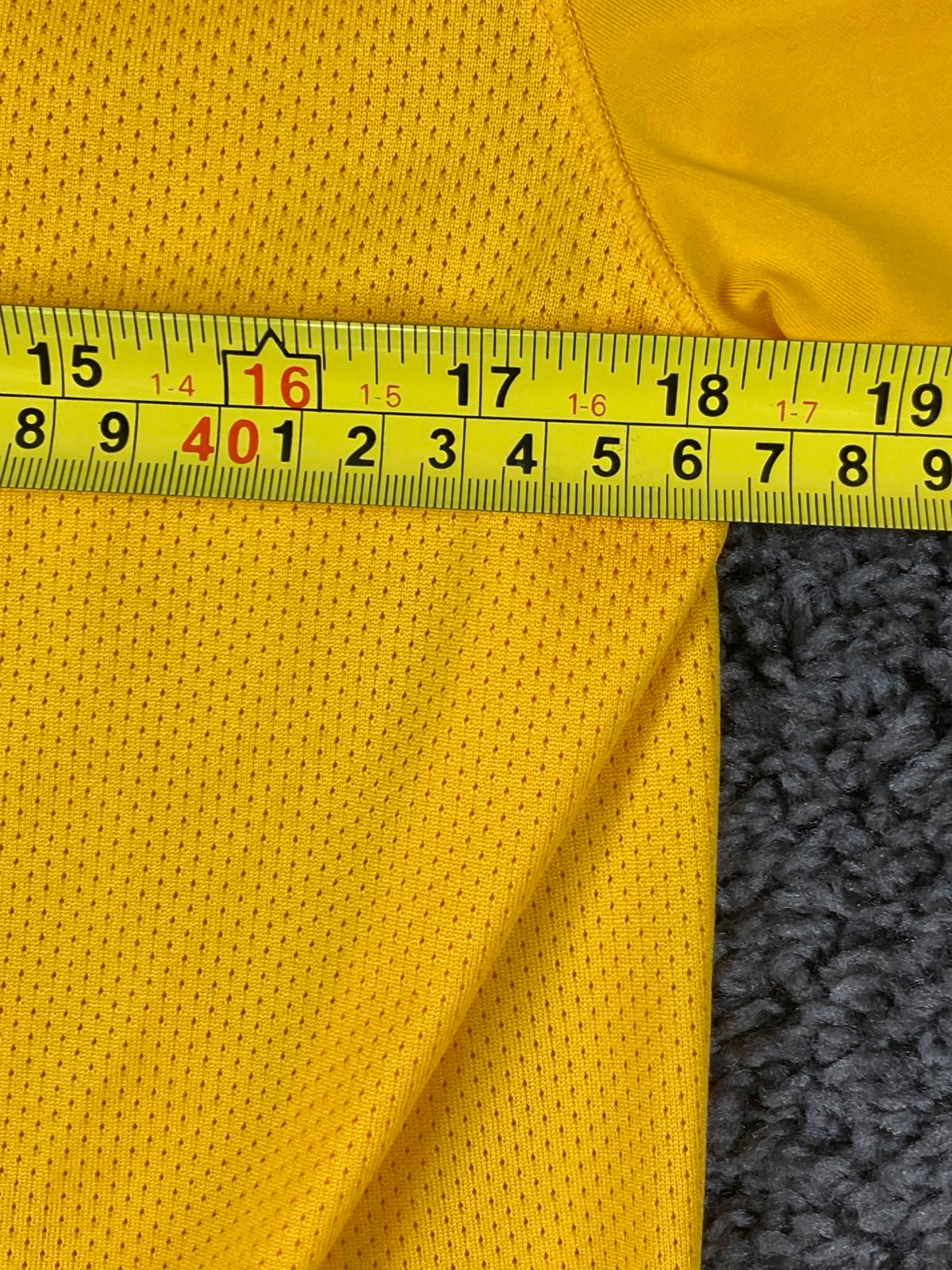 Under Armour Shirt UCLA Bruins Womens Athletic Size Medium Yellow Mesh