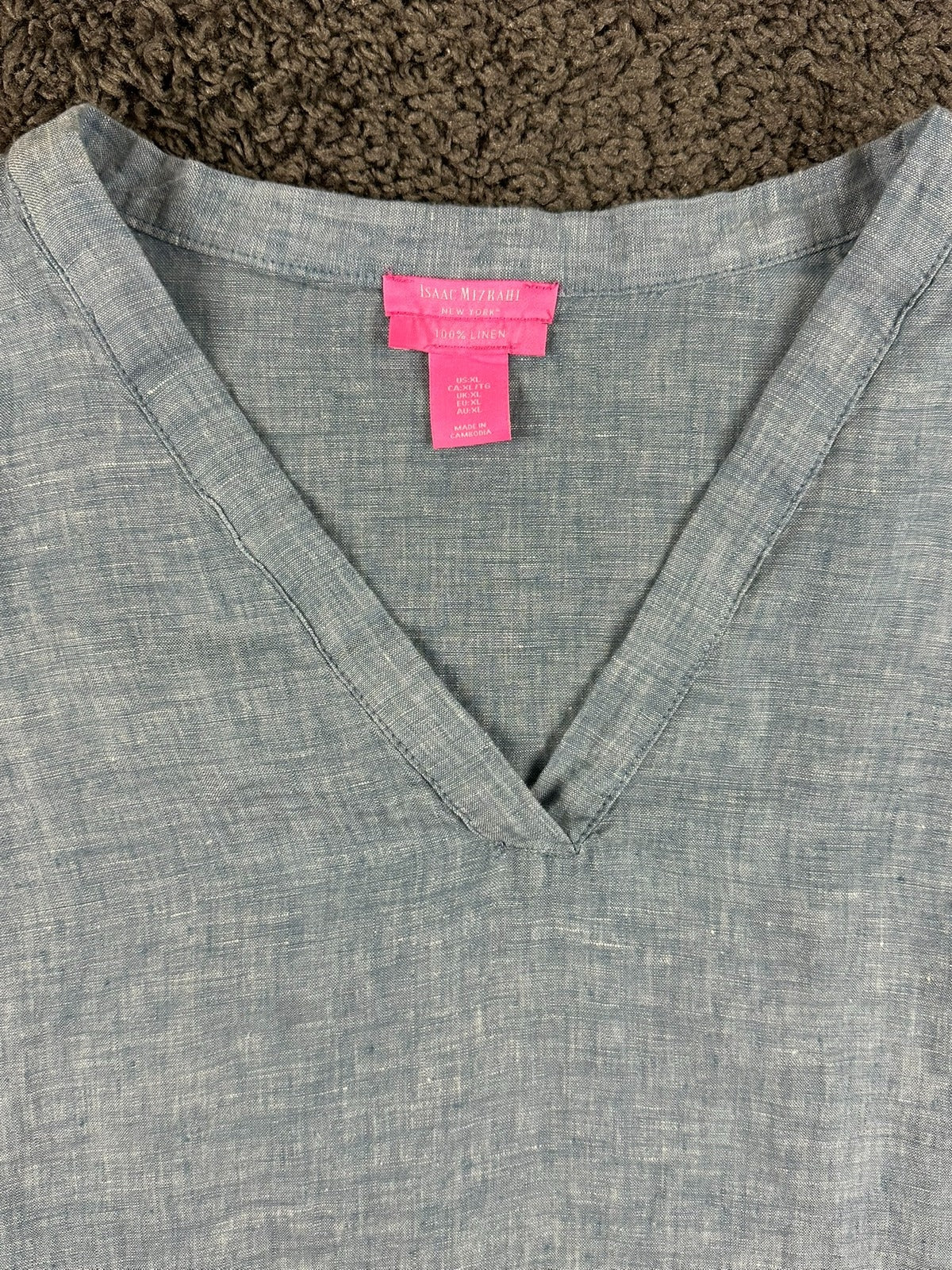 Isaac Mizrahi New York 100% Linen Top XL Light Blue Short Sleeve V-Neck Blouse