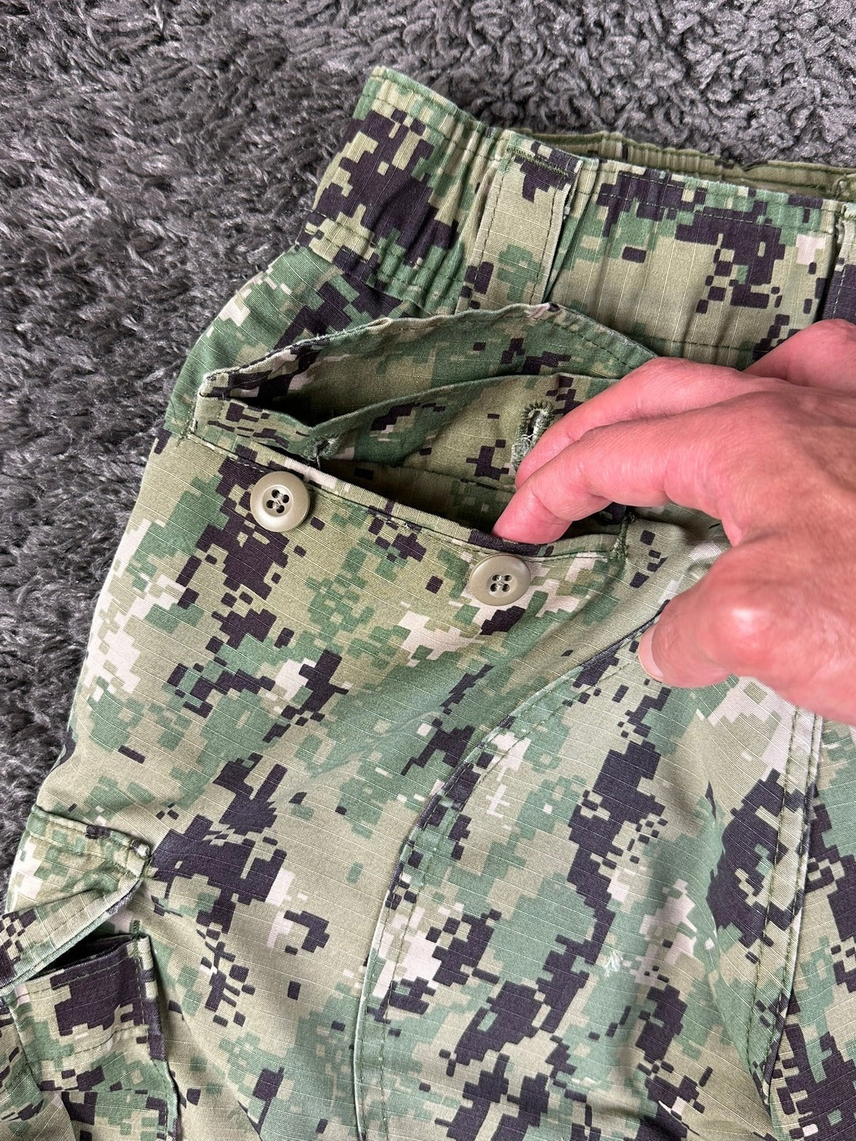 US Navy NWU Type III AOR2 Digital Camo Cargo Military Trousers Medium X-Short