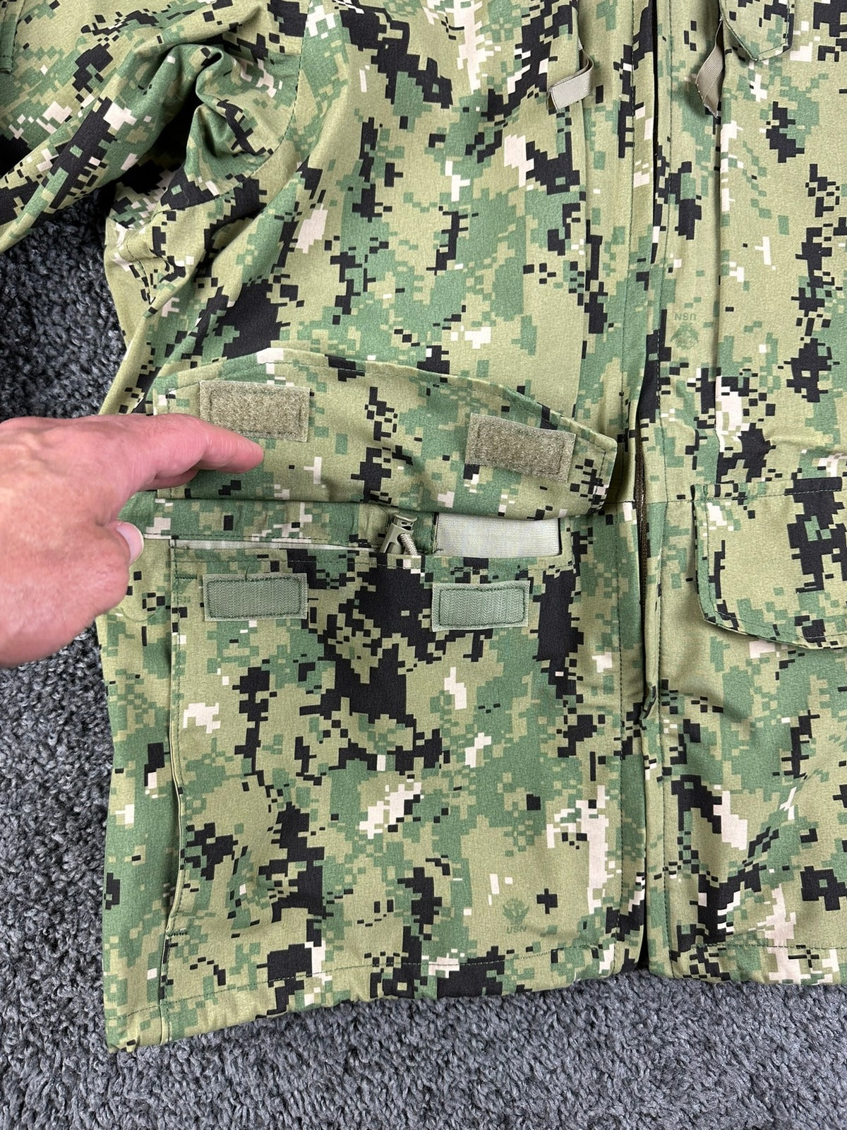 US Navy NWU Type III AOR2 Parka Small X-Short Waterproof Camo Jacket