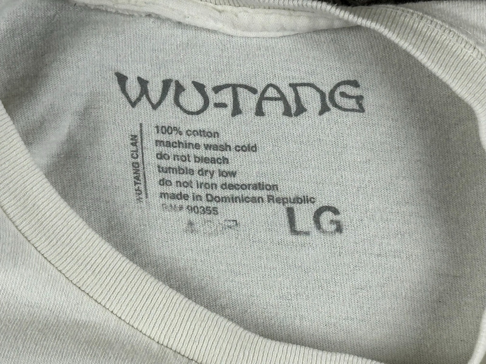 Wu Tang Clan T Shirt Mens Large White Graphic Rap Tee Airbrush Chrome Logo LG