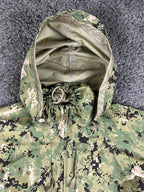 US Navy NWU Type III AOR2 Parka Small X-Short Waterproof Camo Jacket