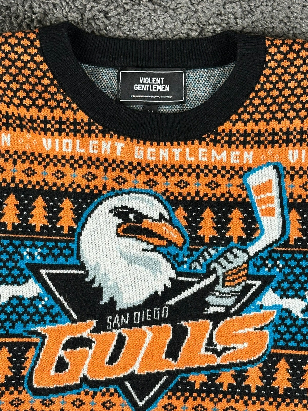 Violent Gentlemen San Diego Gulls Ugly Christmas Sweater Mens Size M AHL Hockey