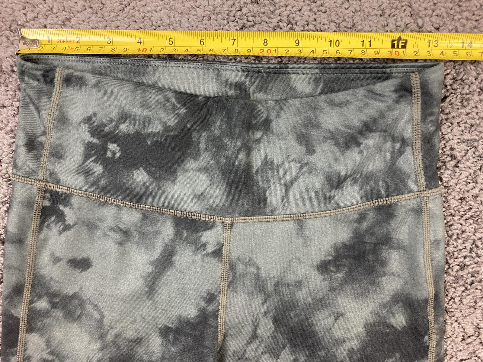 Athleta Chaturanga High Rise Leggings Womens Jasper Green Tie Dye Yoga Sz Small