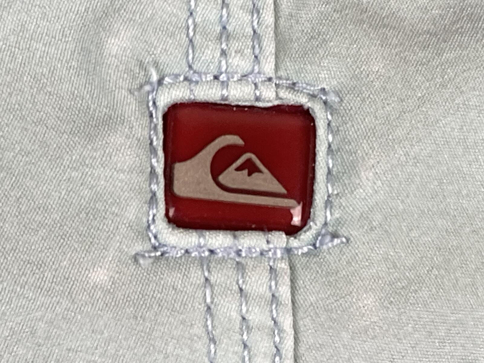 Vintage Quiksilver Board Shorts Mens Gray Red Square Logo Y2K Surf Trunks Sz 33