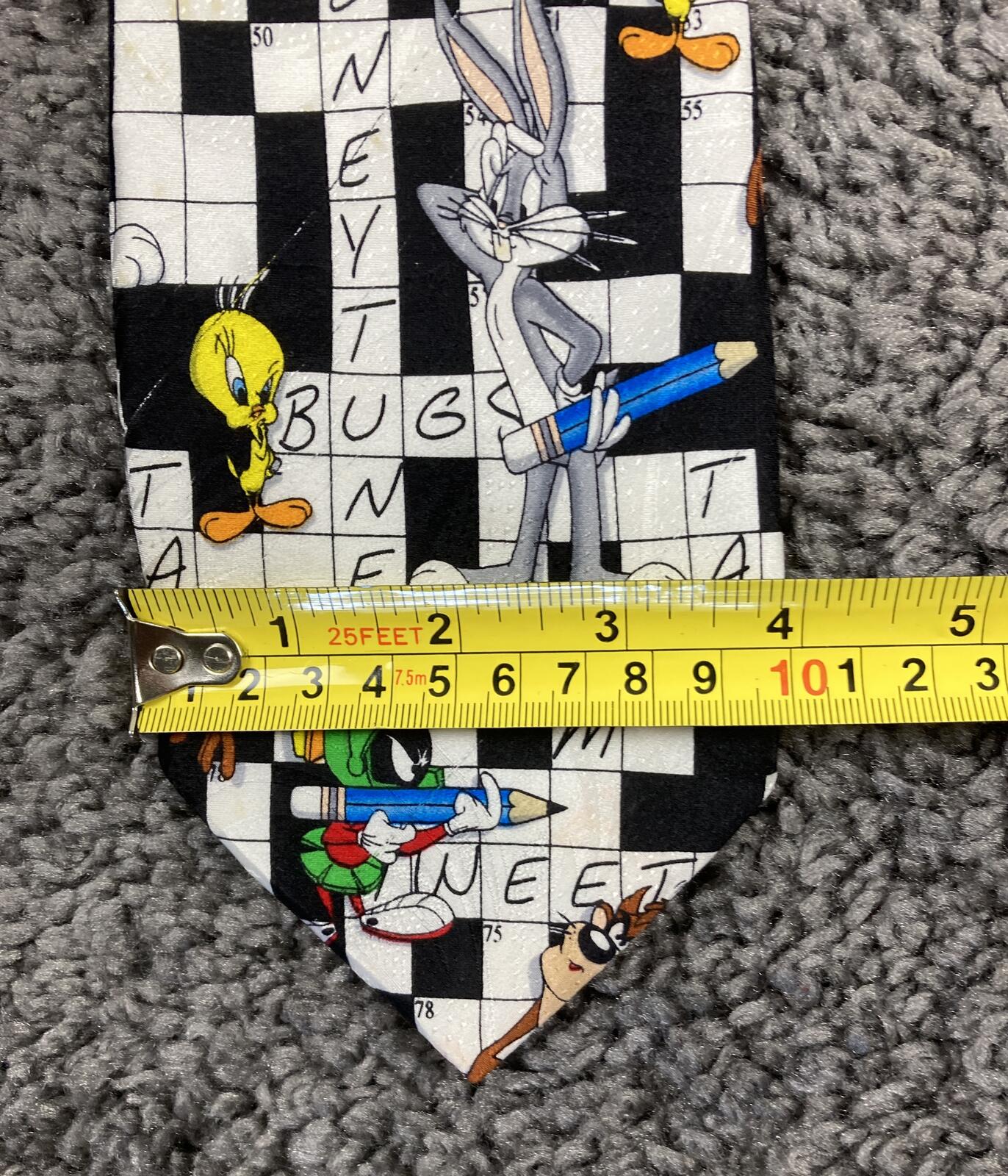 Vintage 1997 Looney Tunes Warner Bros Studio Store 100% Silk Crossword Tie 90s