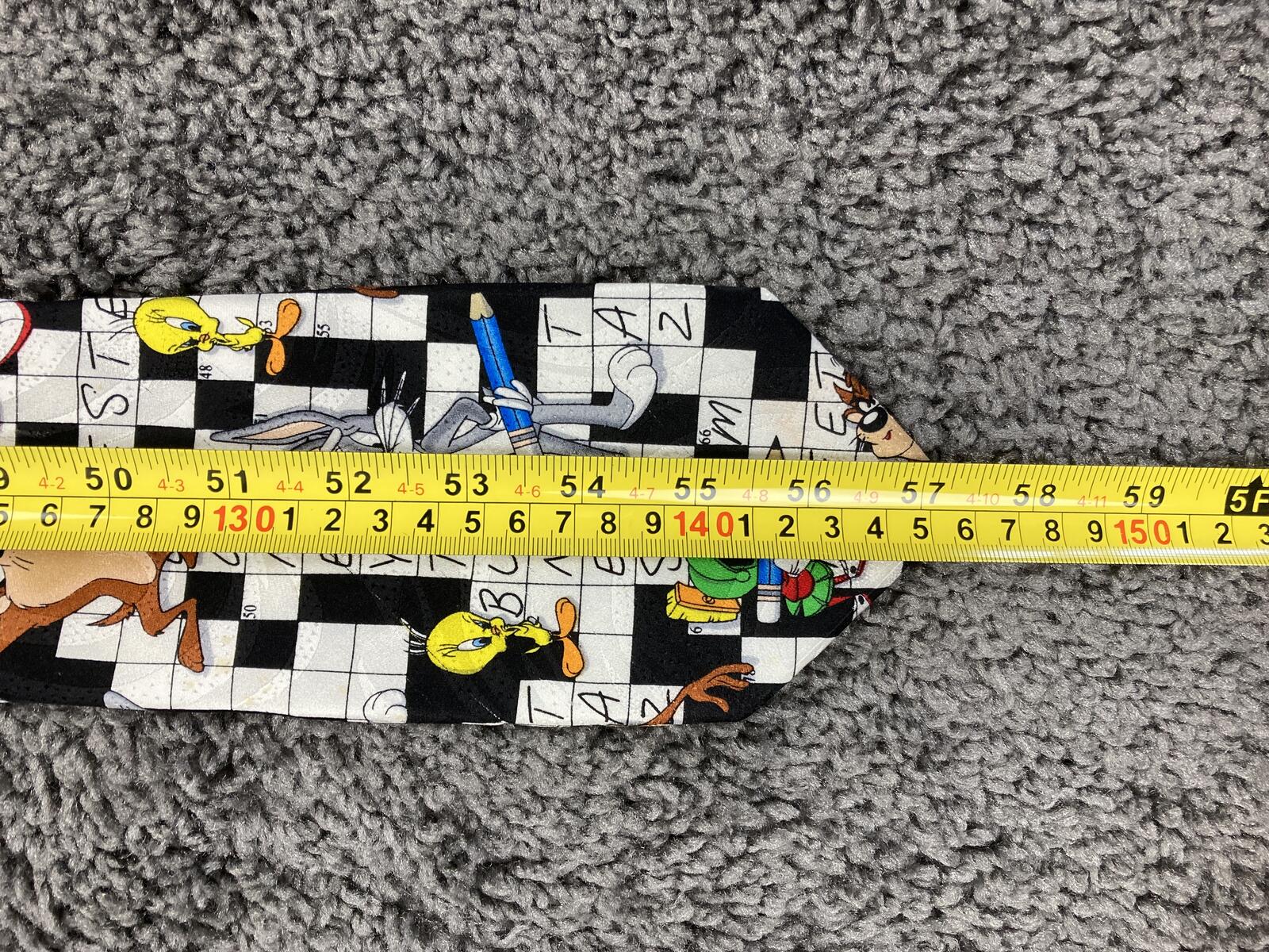 Vintage 1997 Looney Tunes Warner Bros Studio Store 100% Silk Crossword Tie 90s