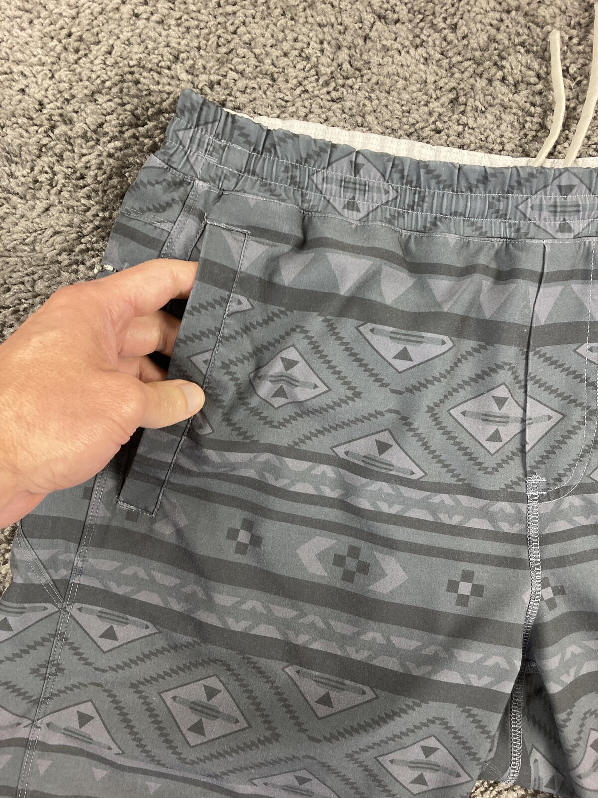 Freeballers by Meripex Apparel Mens L Grey Aztec Lined 8" Athletic Shorts