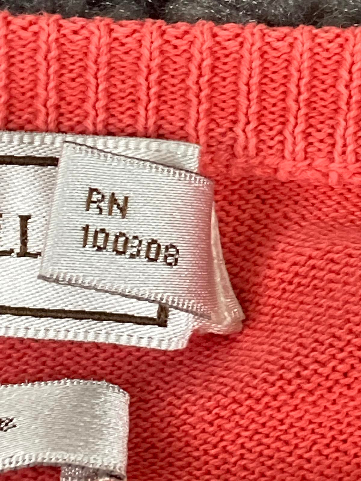 Peter Millar Men's Sweater Sz Medium Salmon Coral V-Neck Long Sleeve 100% Cotton