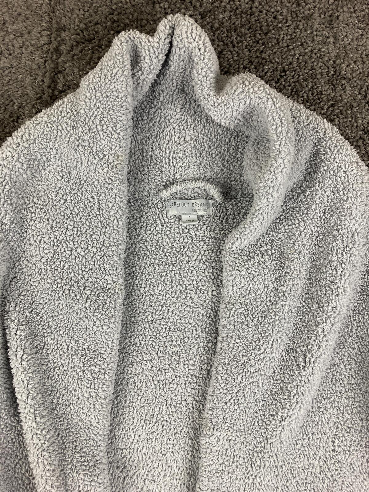 Barefoot Dreams CozyChic Adult Robe Gray Unisex Luxury Plush Missing Sash Size 1