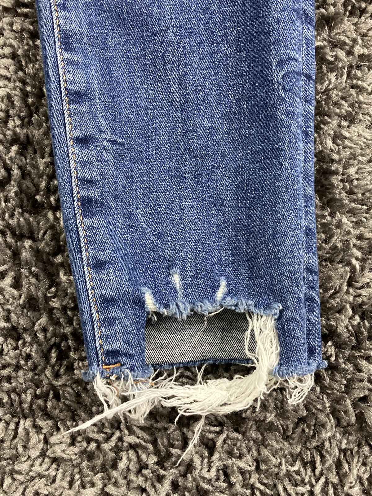 Good American Good Legs Chew Hem Skinny Jeans Womens Medium Wash  Size 2/26