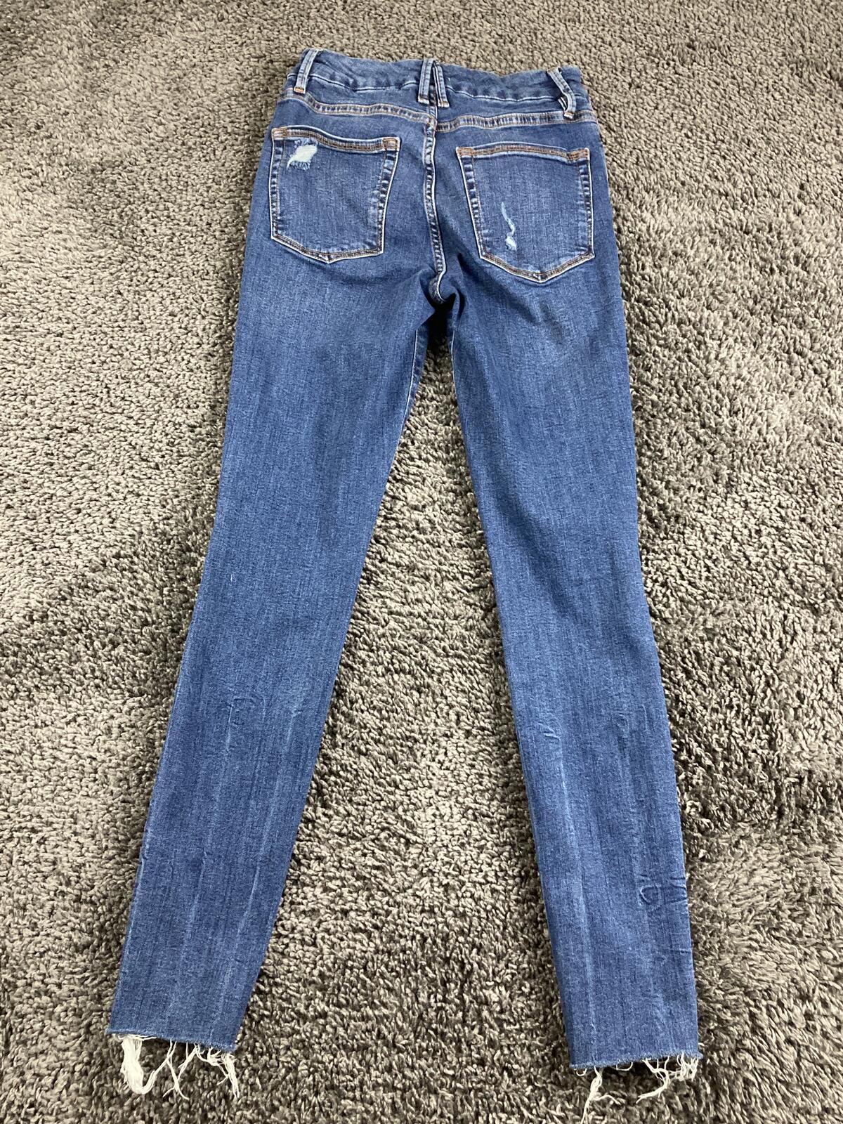 Good American Good Legs Chew Hem Skinny Jeans Womens Medium Wash  Size 2/26