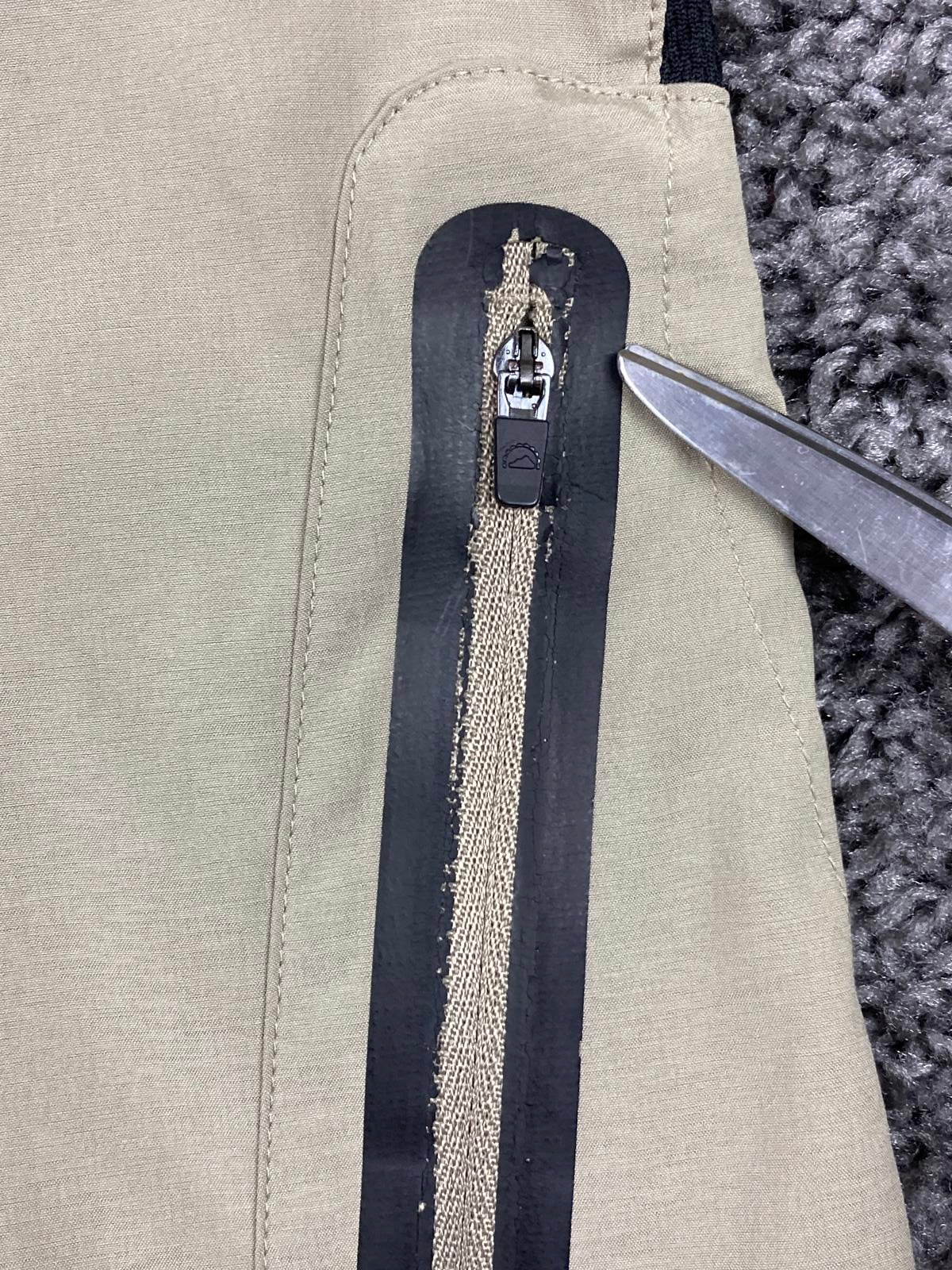 Zoic Mens Mountain Bike Shorts Tan Stretch Waist Zip Pockets Size L