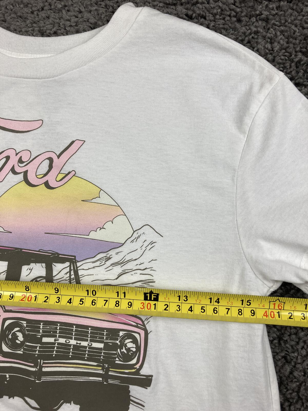 Ford Bronco Graphic T-Shirt Womens White Pink Sunset Retro Hybrid Boxy Tee Sz L