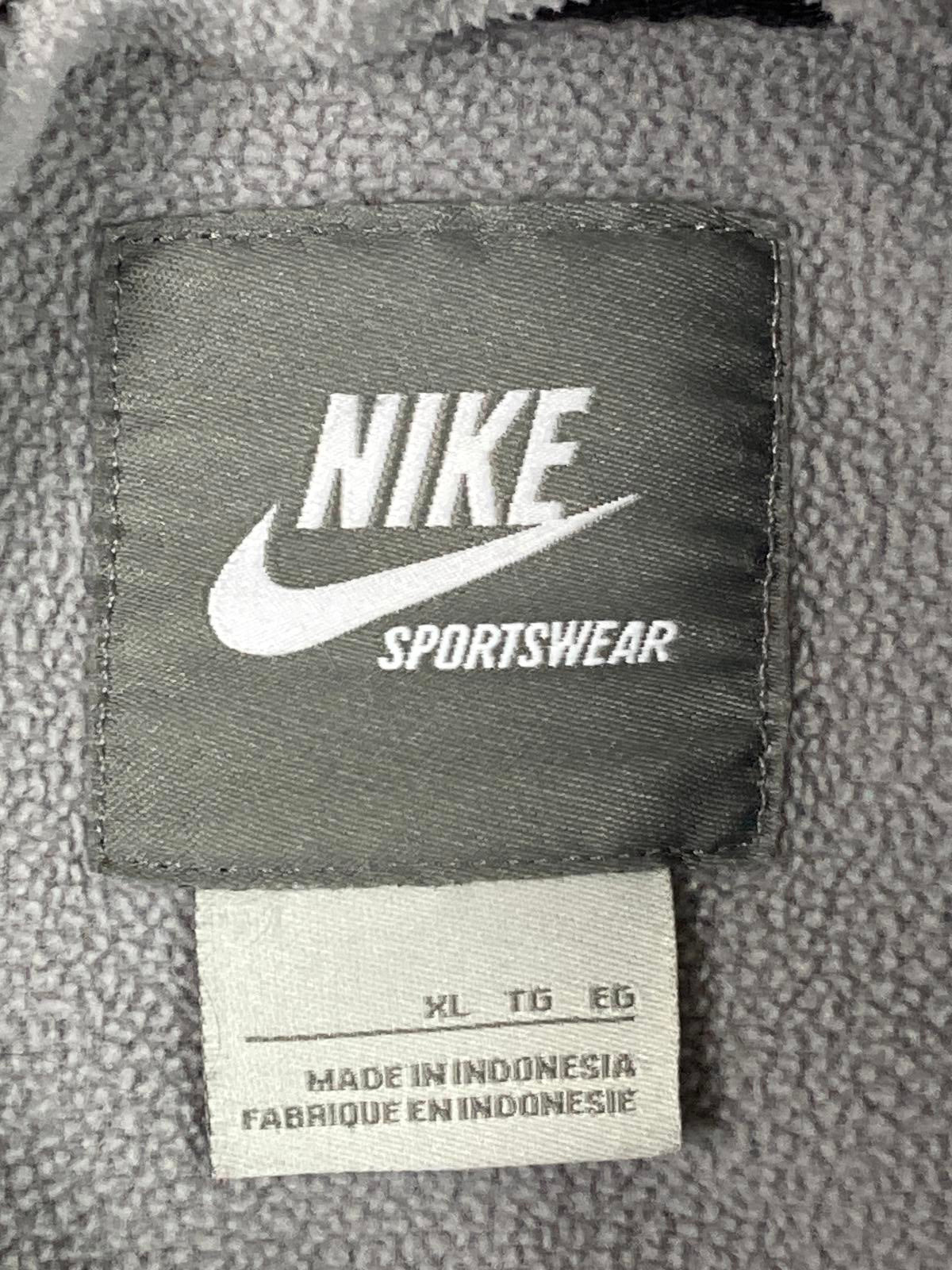 Nike Sportswear Hoodie Men's XL Gray Thumbholes Pullover Headphone Port