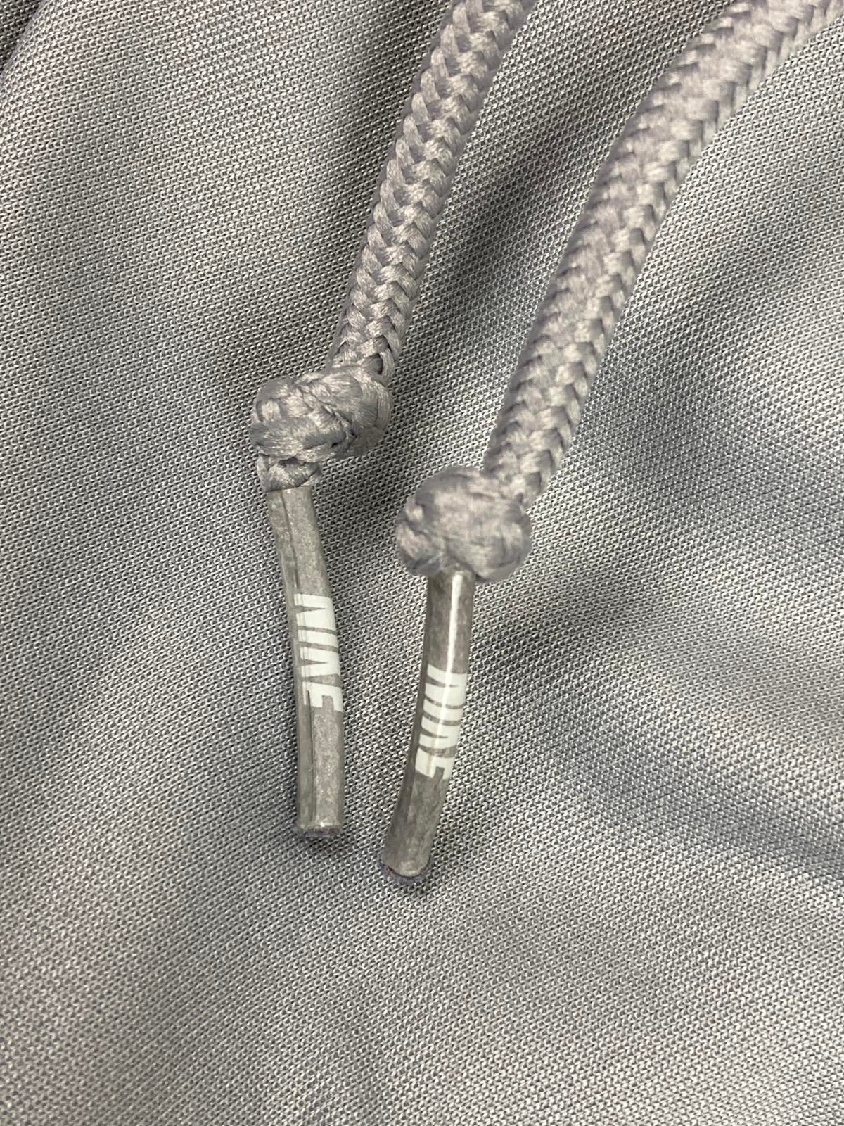 Nike Sportswear Hoodie Men's XL Gray Thumbholes Pullover Headphone Port