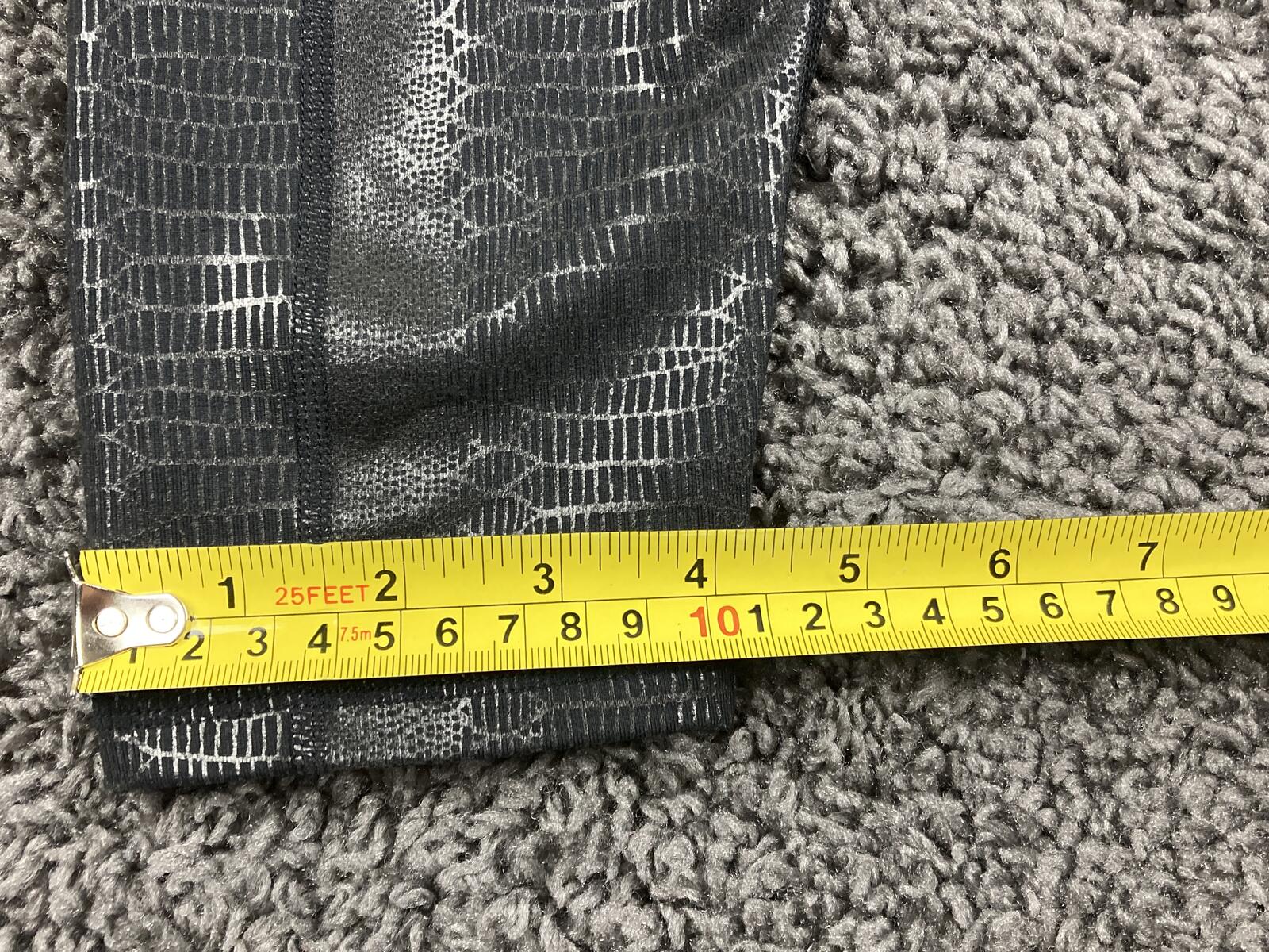 Fabletics PowerHold High Waisted Leggings Metallic Snakeskin Python Pockets Grey