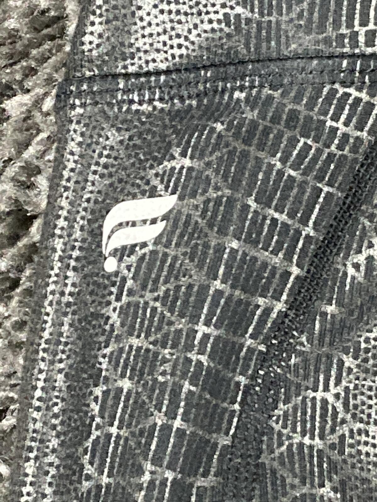 Fabletics PowerHold High Waisted Leggings Metallic Snakeskin Python Pockets Grey