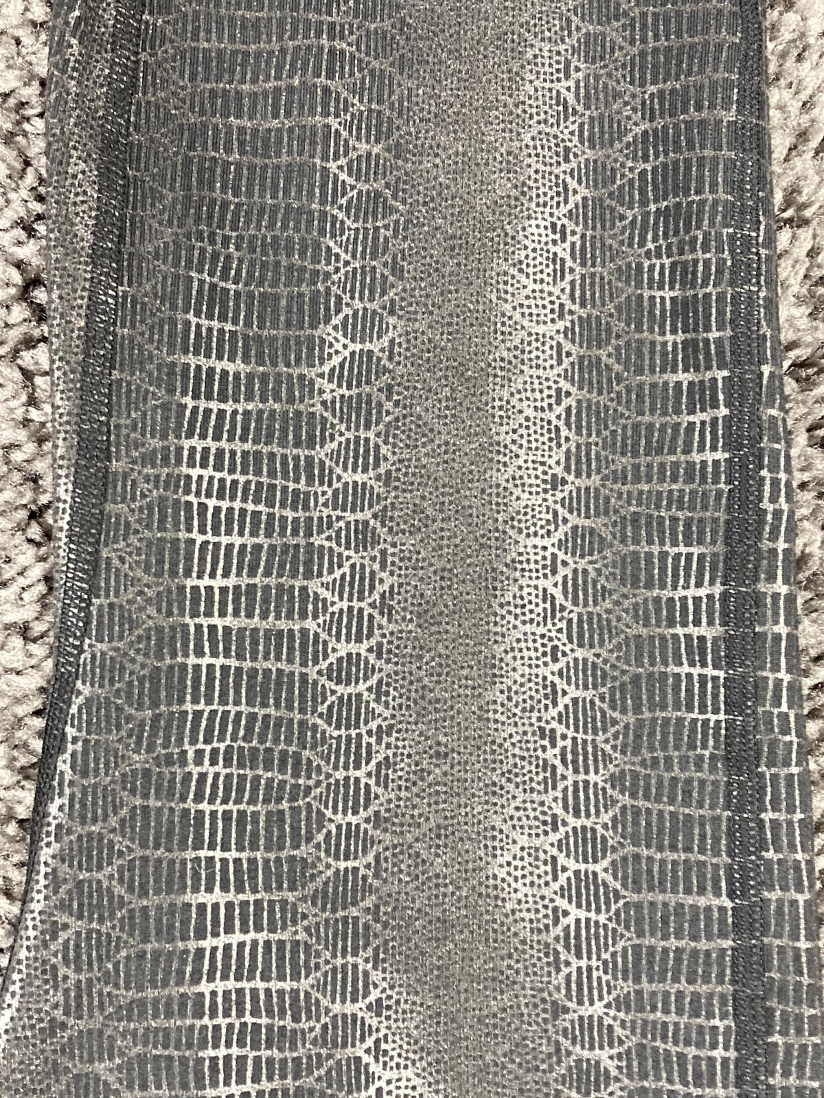 Fabletics PowerHold High Waisted Leggings Metallic Snakeskin Python Pockets Grey