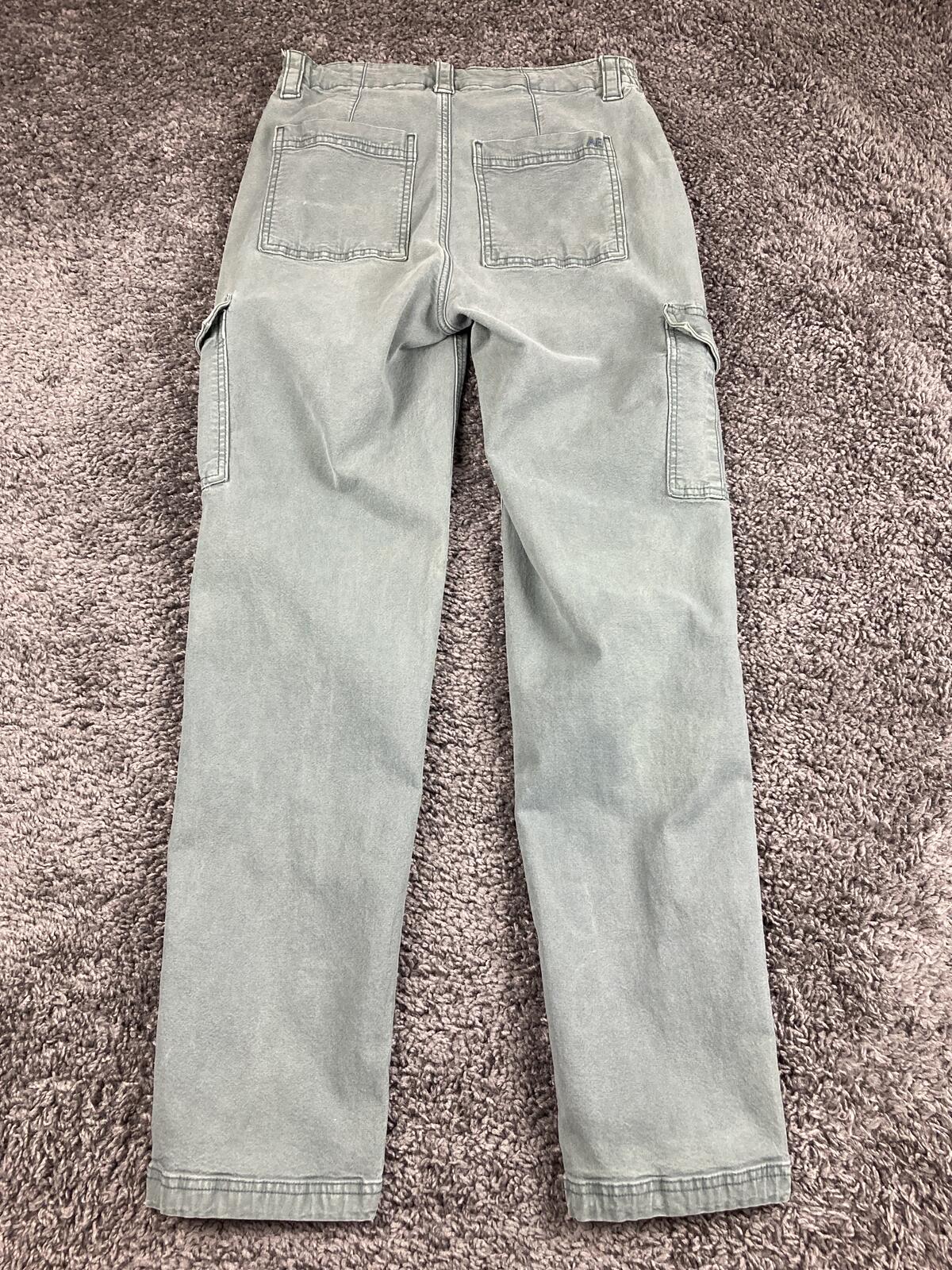 American Eagle Next Level Stretch Cargo Pants Womens Sage Green Soft Sz 2