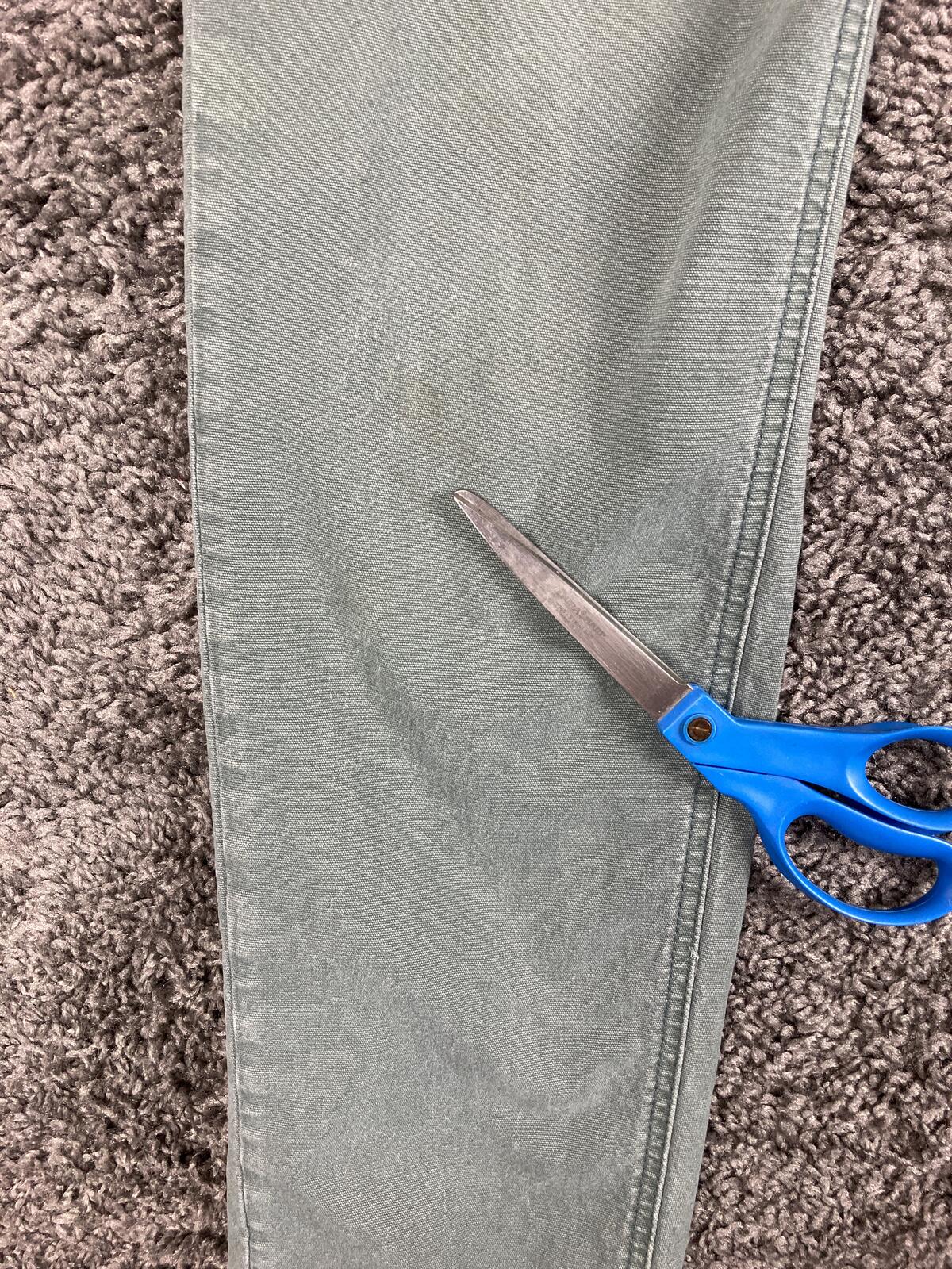 American Eagle Next Level Stretch Cargo Pants Womens Sage Green Soft Sz 2
