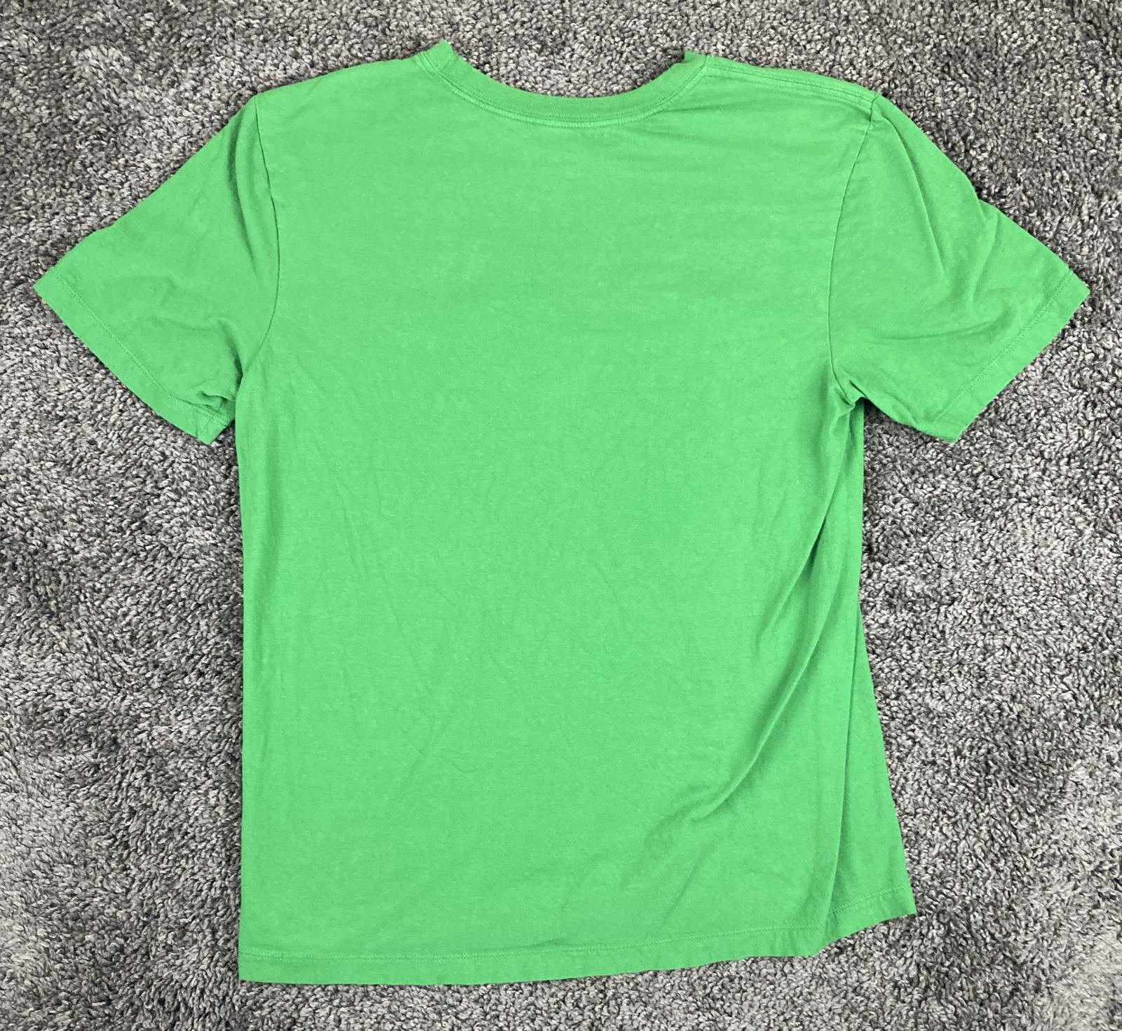 The Nike Tee Oregon Ducks Winged "O" Graphic T-Shirt Green Mens Size M