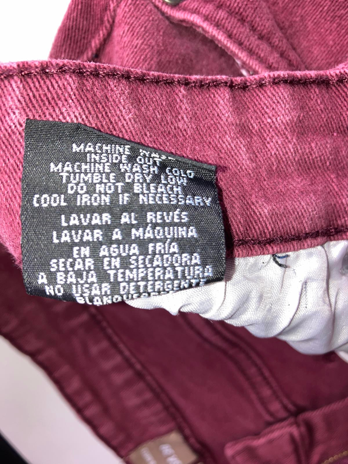 Stitches & Rivets Men’s Jeans Size 38x32 Burgundy 5-Pocket Rivet Denim, Zip Fly