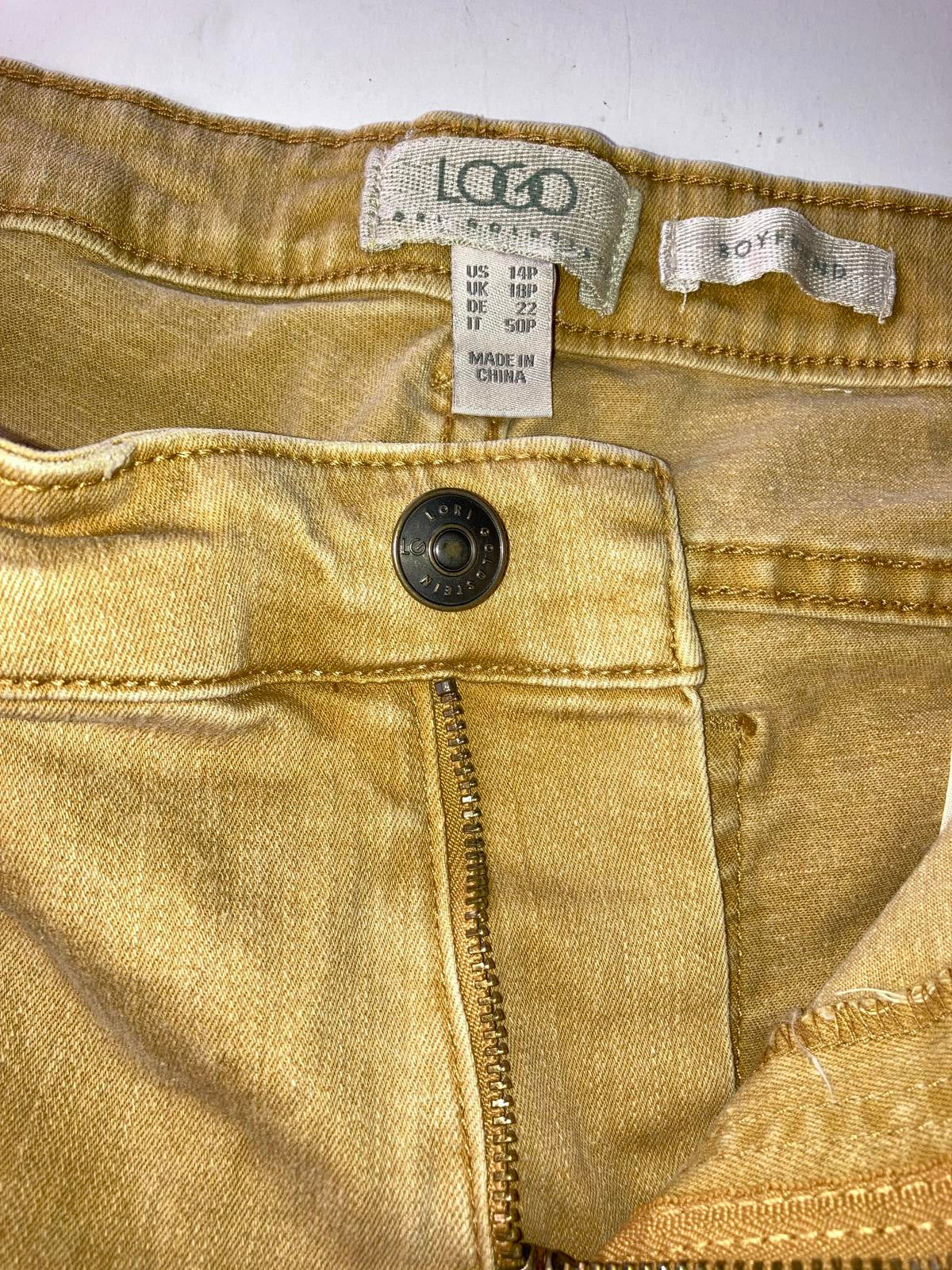LOGO by Lori Goldstein Women’s Boyfriend Pants Cargo Size 14P Honey Tan Stretch