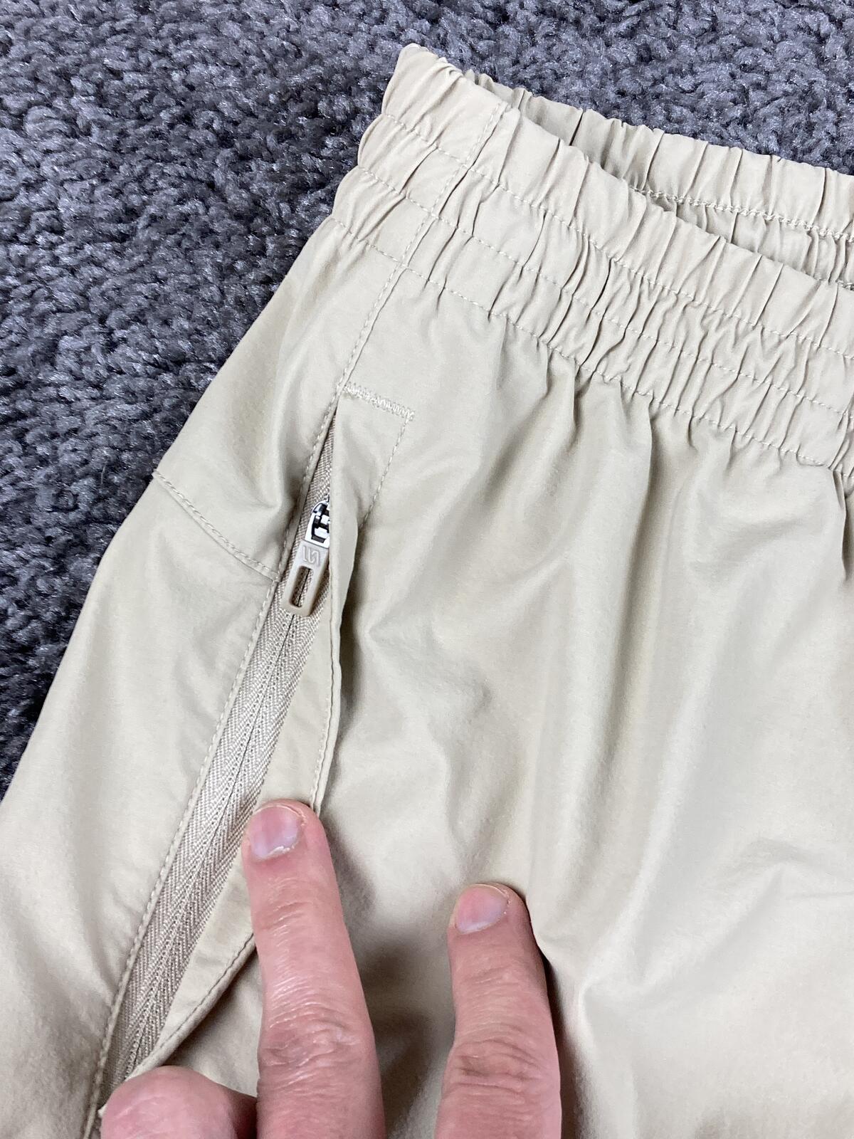 VRST Mens Limitless Joggers Medium Khaki Tan Nylon Stretch Hiking Travel Pants M