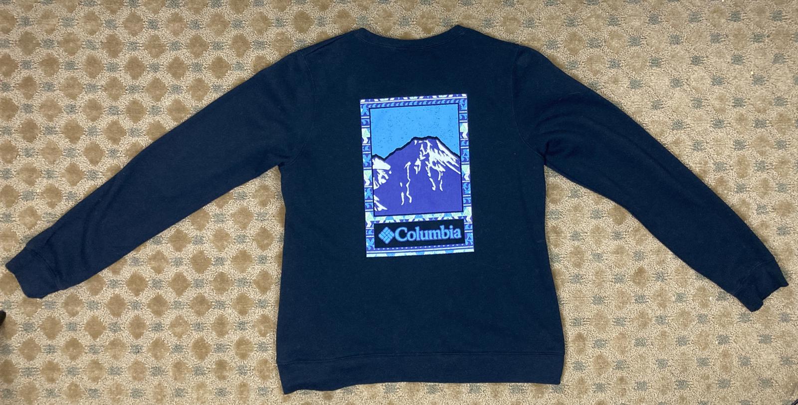 Columbia Sportswear Women’s Black Graphic Pullover Sweatshirt Medium