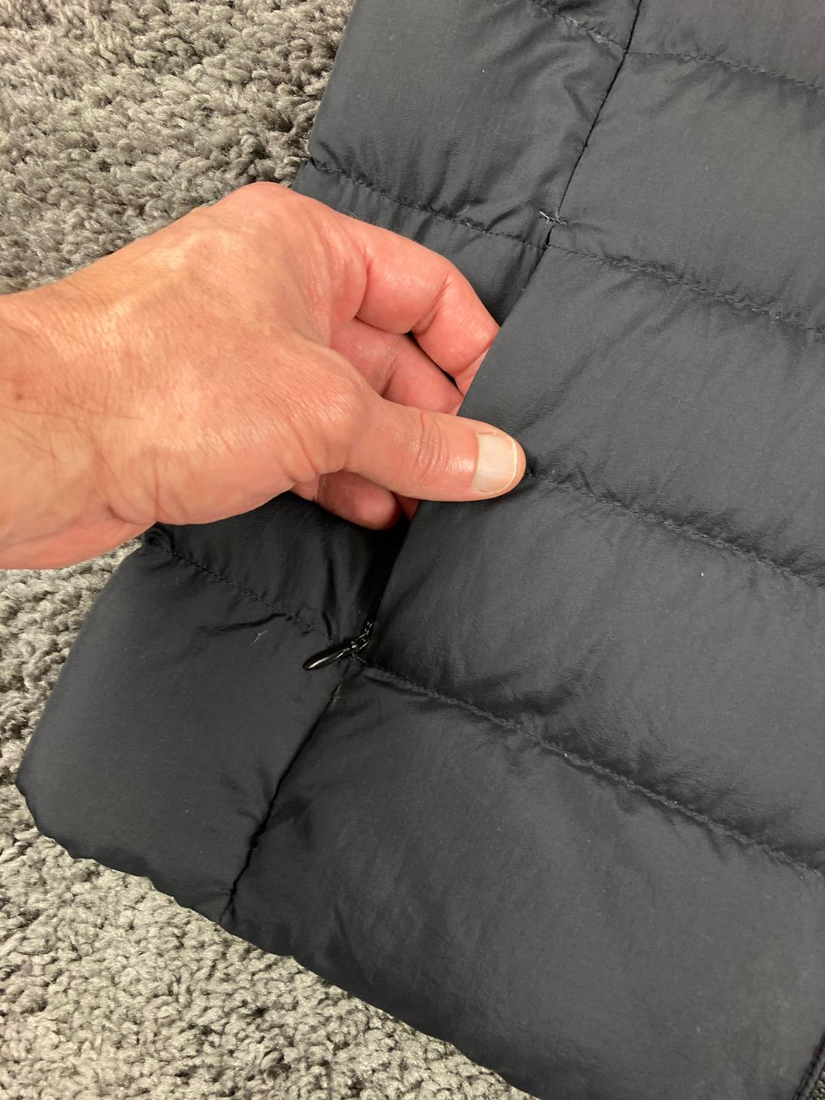 Uniqlo Ultra Light Down Hooded Puffer Jacket Unisex Small Black Full Zip