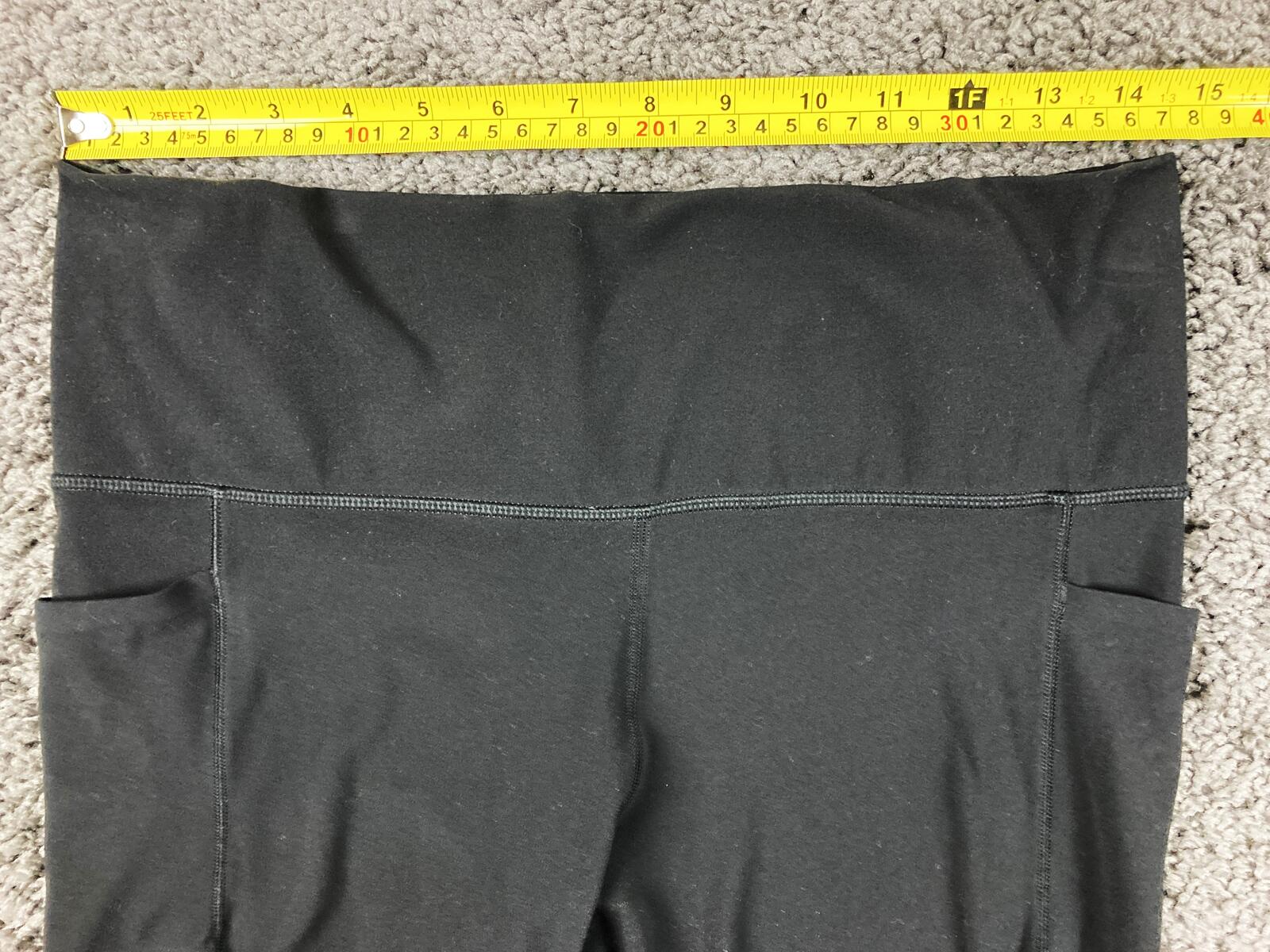Athleta Salutation Stash Pocket II 7/8 Tight Women's Black Leggings Sz Large
