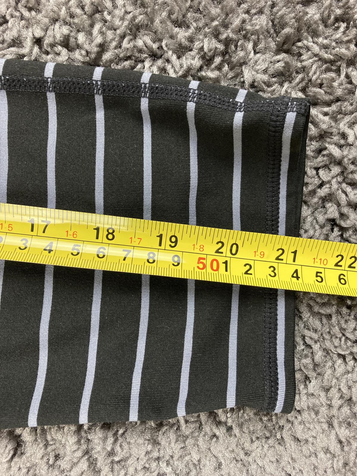 Athleta Chaturanga Striped Capri Leggings Grey Gray Stripes Yoga Crop Sz Medium