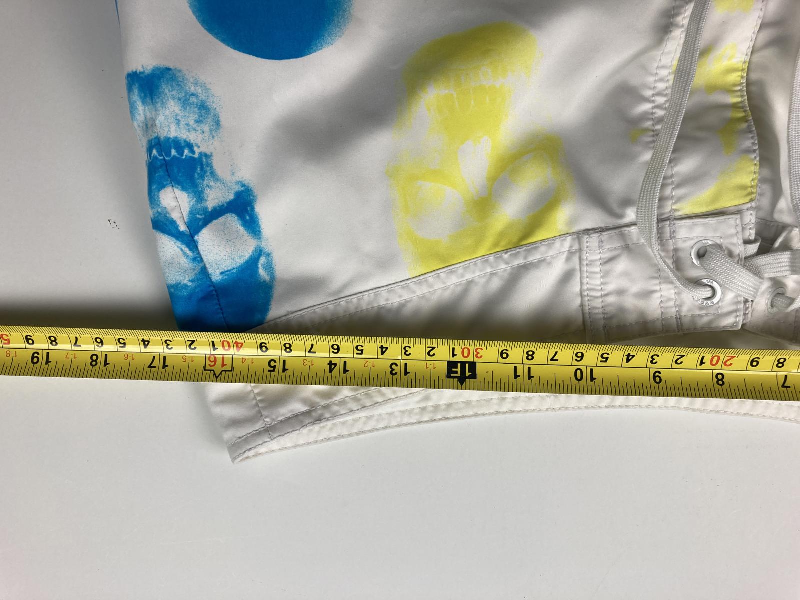 RVCA ANP Skull Print Boardshorts Men 32 White Blue Yellow Zip Pockets Surf Swim