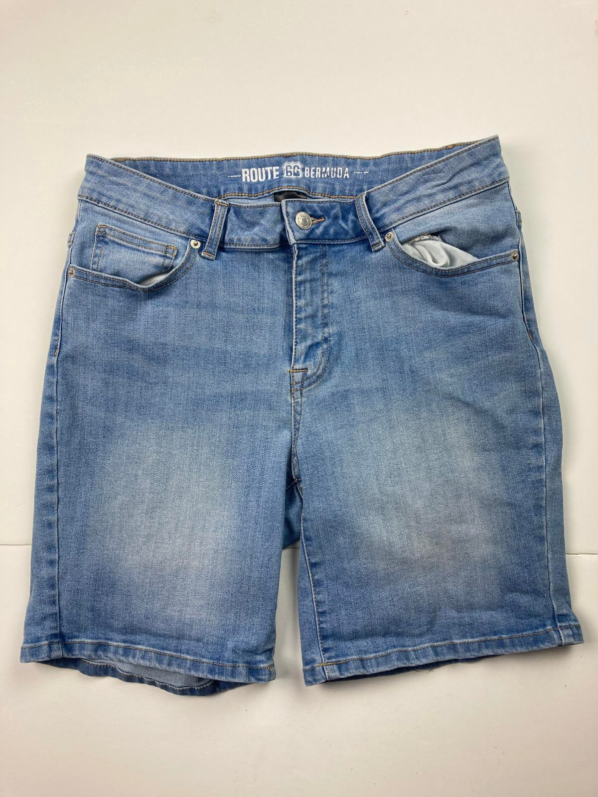 Route 66 Women’s Bermuda Jean Shorts Size 12 Light Wash Stretch Denim Mid Rise
