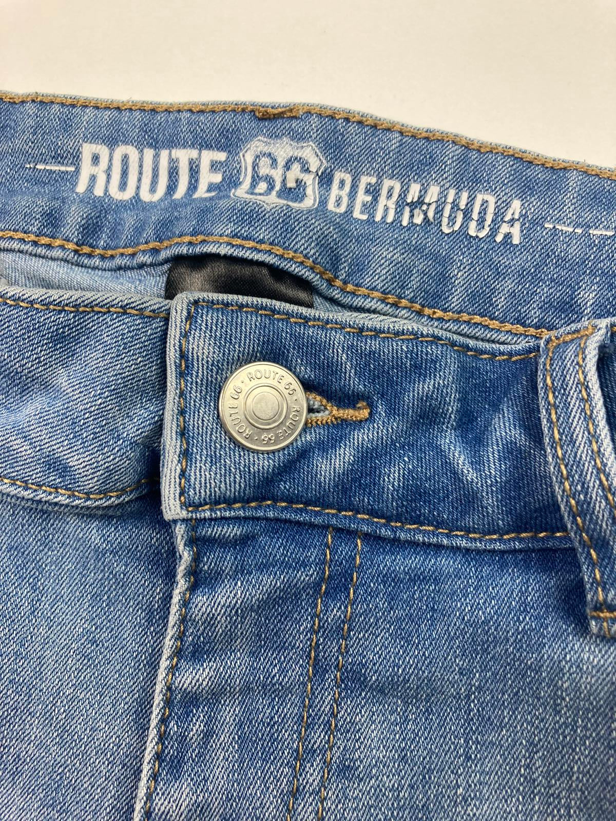 Route 66 Women’s Bermuda Jean Shorts Size 12 Light Wash Stretch Denim Mid Rise