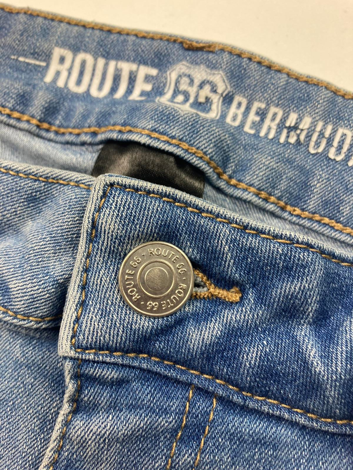 Route 66 Women’s Bermuda Jean Shorts Size 12 Light Wash Stretch Denim Mid Rise