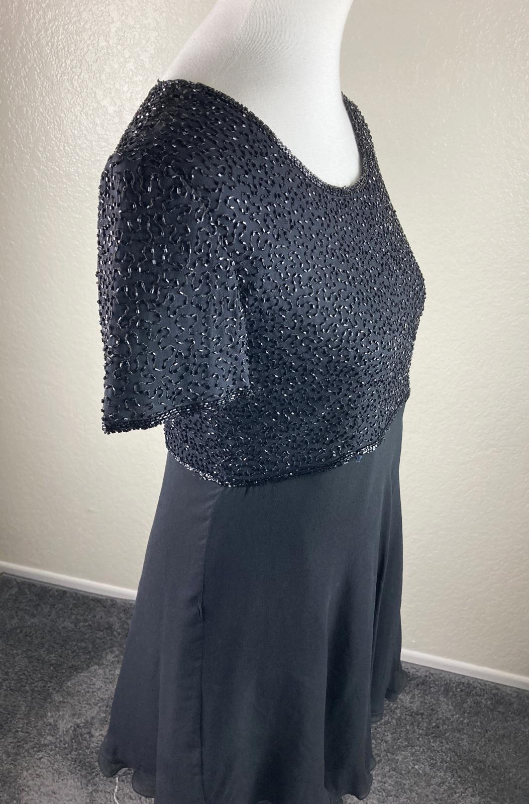 Papell Boutique Evening 100% Silk Beaded Bodice Black Fit Flare Dress Lined Sz 6