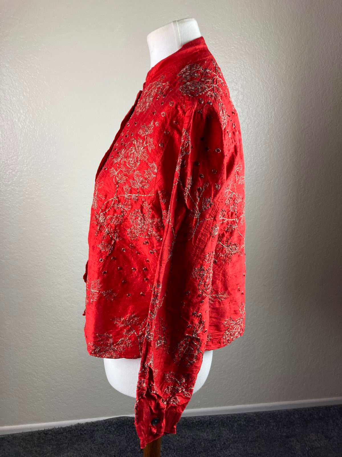 Chico's Design Red 100% Silk Embroidered Mandarin Collar Button Up Sz 0