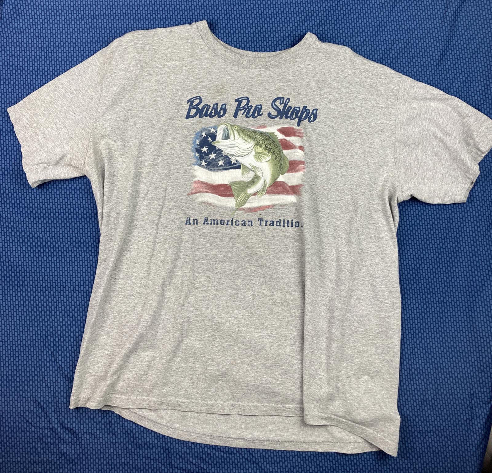 Bass Pro Shops Men T-Shirt Size XL Gray Logo An American Tradition Short Sleeve