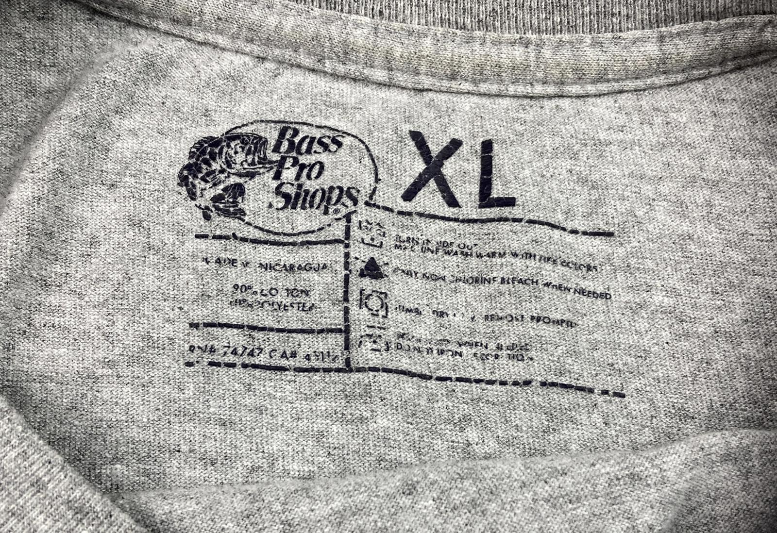 Bass Pro Shops Men T-Shirt Size XL Gray Logo An American Tradition Short Sleeve