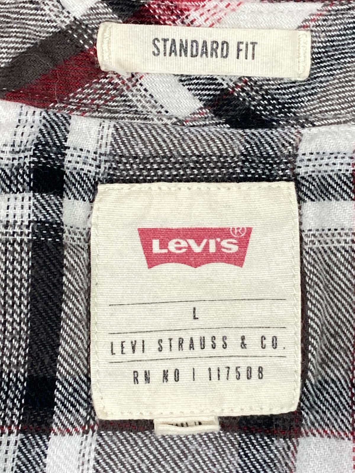 Levi’s Men’s Shirt Standard Fit  Red Black White Plaid Pearl Snap Western Sz L
