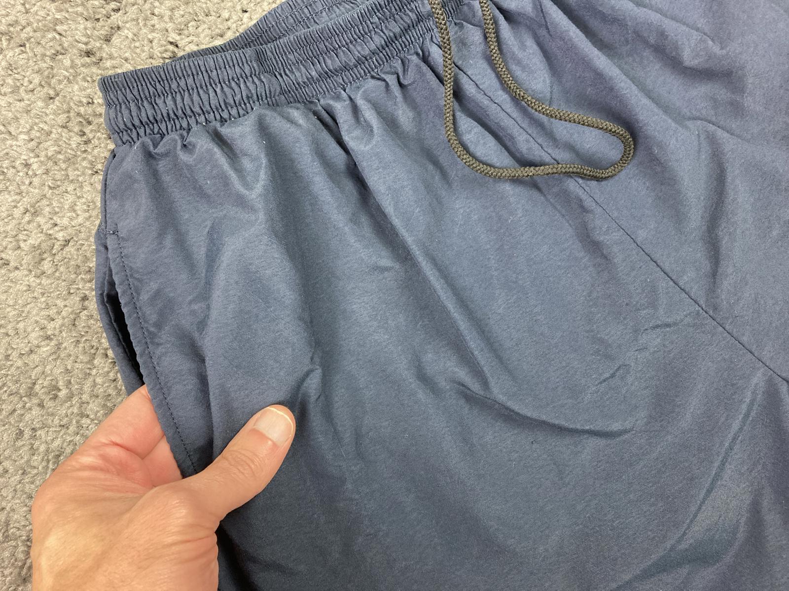 Men’s Navy Blue Athletic Shorts Medium Drawstring Pockets NAVY Logo