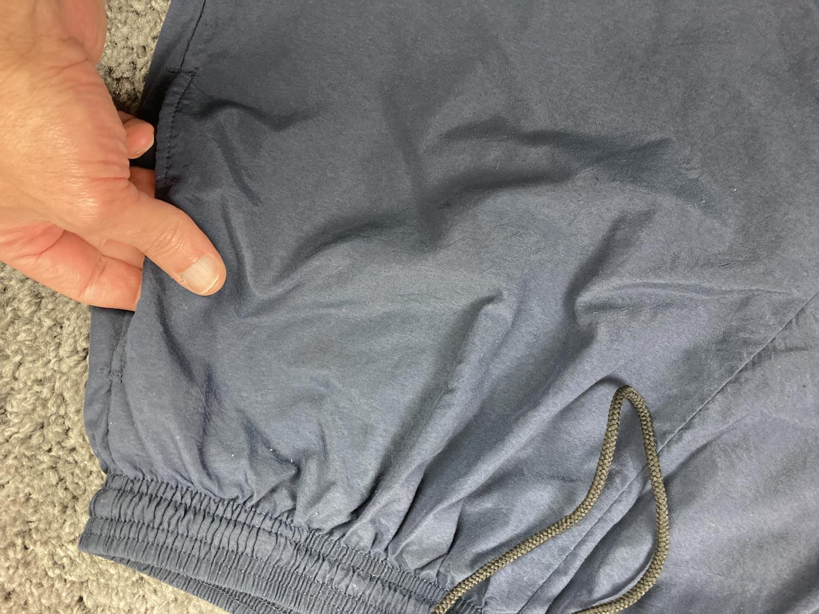 Men’s Navy Blue Athletic Shorts Medium Drawstring Pockets NAVY Logo