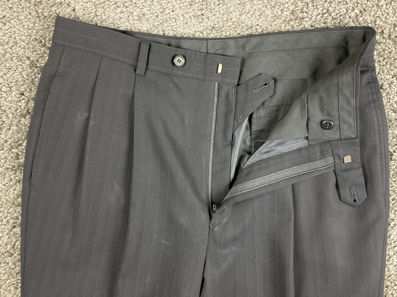 Brooks Brothers BrooksCool Dress Pants Gray Pinstripe Pleated Cuffed Wool 32x28
